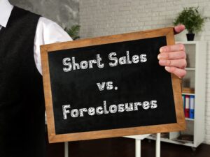 The Difference Between a Foreclosure and a Short Sale